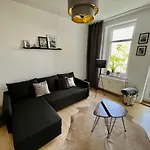 Apartmán Purer Luxus Mit 2 Schlafzimmern, Balkon Und Privat-parkplatz *