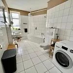 Apartmán Purer Luxus Mit 2 Schlafzimmern, Balkon Und Privat-parkplatz Lipsko