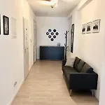 Purer Luxus Mit 2 Schlafzimmern, Balkon Und Privat-parkplatz Apartmán *