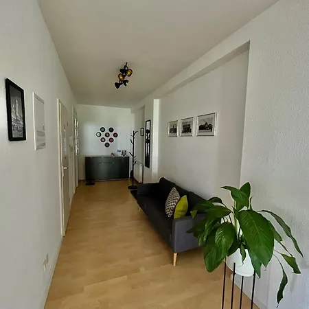Purer Luxus Mit 2 Schlafzimmern, Balkon Und Privat-parkplatz Lägenhet Leipzig