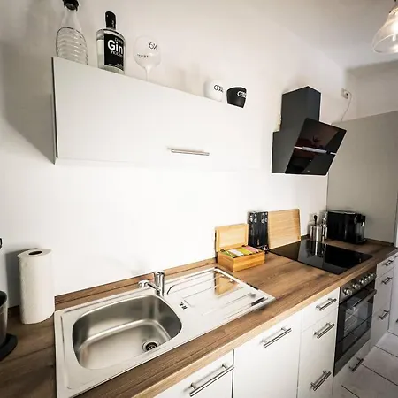 Purer Luxus Mit 2 Schlafzimmern, Balkon Und Privat-parkplatz * 莱比锡