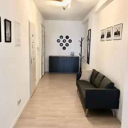 Purer Luxus Mit 2 Schlafzimmern, Balkon Und Privat-parkplatz Apartment *
