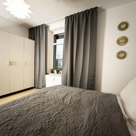 Purer Luxus Mit 2 Schlafzimmern, Balkon Und Privat-parkplatz Appartement *