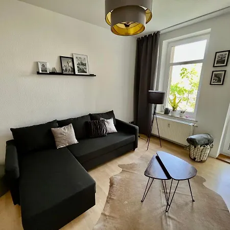 شقة Purer Luxus Mit 2 Schlafzimmern, Balkon Und Privat-parkplatz *