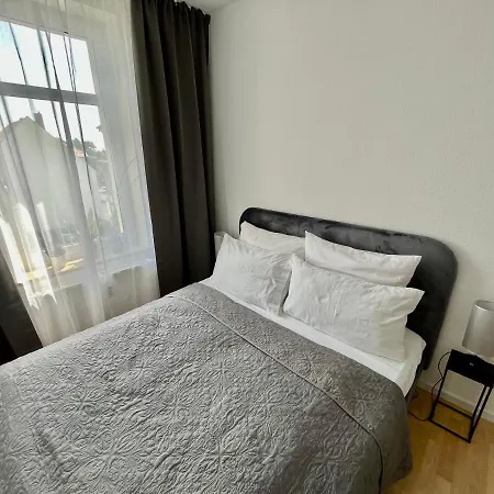 Purer Luxus Mit 2 Schlafzimmern, Balkon Und Privat-parkplatz * 莱比锡