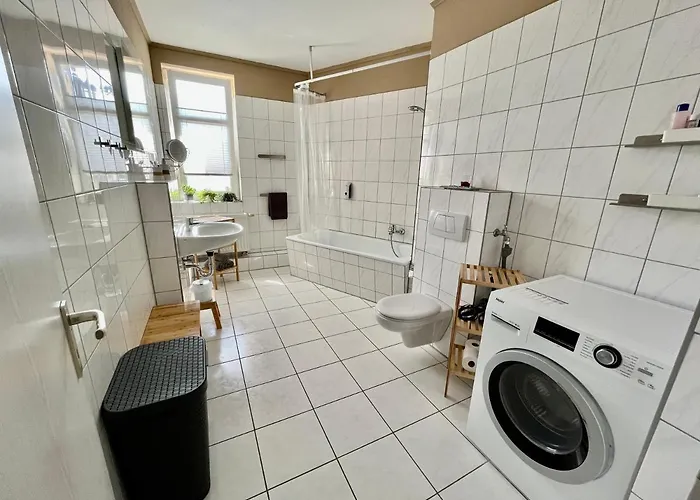 Appartement Purer Luxus Mit 2 Schlafzimmern, Balkon Und Privat-parkplatz Leipzig